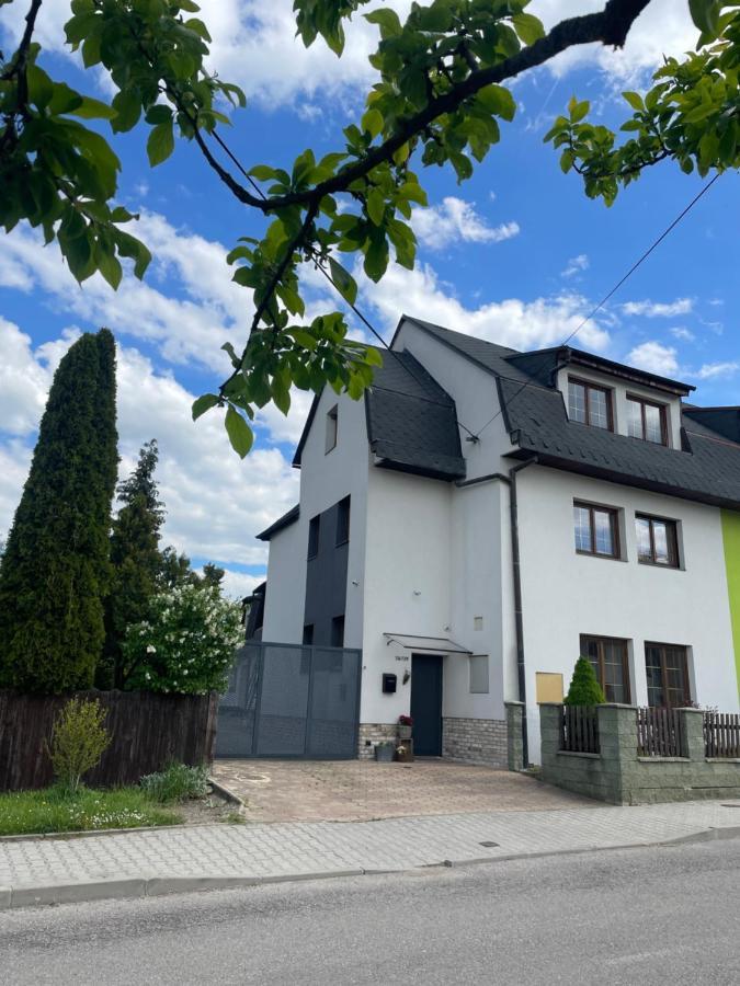 Apartment Dubnica Prejta Dubnica nad Váhom 외부 사진